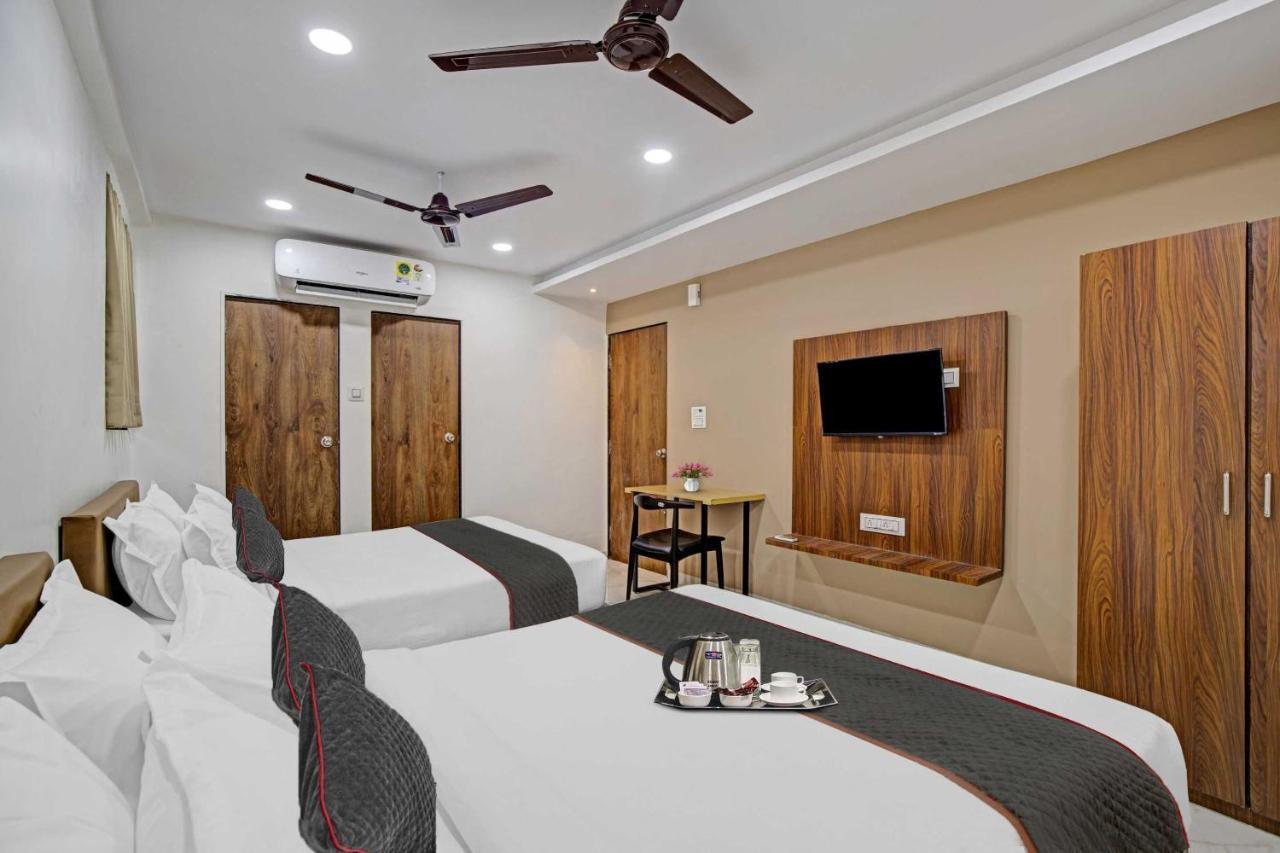 Collection O Infini Palace Surat Exterior foto